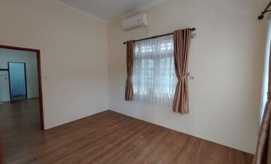 Rumah Daerah Tebet Akses 1 mobil