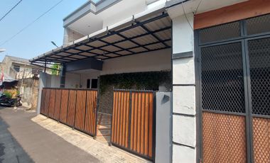 Rumah Daerah Tebet Akses 1 mobil