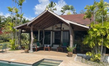 Punta Barco casa en venta frente al mar