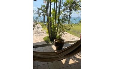 Punta Barco casa en venta frente al mar