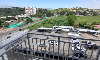 apartamento en arriendo en prados del este. Cod A1011