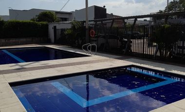 apartamento en arriendo en prados del este. Cod A1011