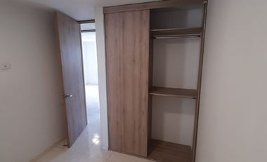 apartamento en arriendo en prados del este. Cod A1011