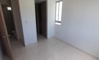 apartamento en arriendo en prados del este. Cod A1011