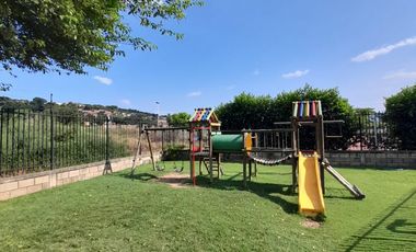 apartamento en arriendo en prados del este. Cod A1011