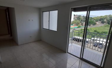 apartamento en arriendo en prados del este. Cod A1011