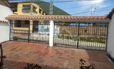 casa en venta en centro. Cod V102474