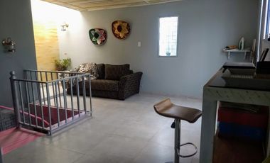 CASA IMPECABLE, COMODA A UNA CUADRA DE AV. GALICIA - SANTA FE