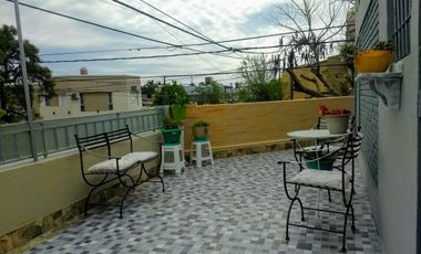 CASA IMPECABLE, COMODA A UNA CUADRA DE AV. GALICIA - SANTA FE