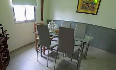 CASA IMPECABLE, COMODA A UNA CUADRA DE AV. GALICIA - SANTA FE