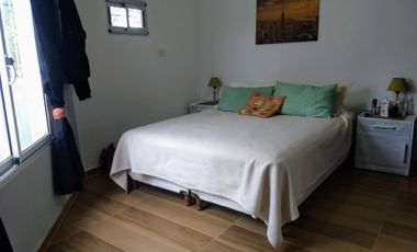CASA IMPECABLE, COMODA A UNA CUADRA DE AV. GALICIA - SANTA FE