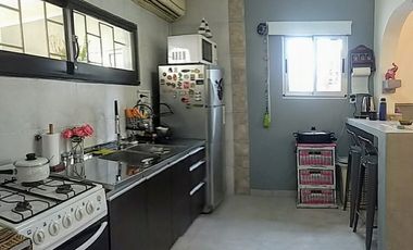 CASA IMPECABLE, COMODA A UNA CUADRA DE AV. GALICIA - SANTA FE