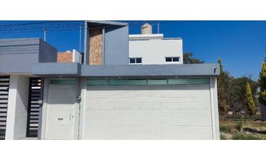 Estrena casa cerca del CV la Trinidad Amaxac de guerrero. Tlx
