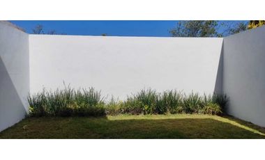 Estrena casa cerca del CV la Trinidad Amaxac de guerrero. Tlx