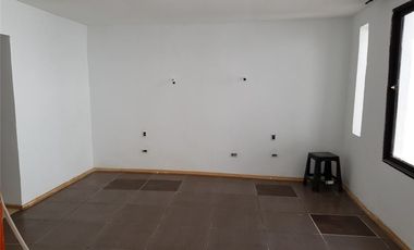 AMPLIA CASA DE 2 PISOS UBICADA EN ÑUÑOA