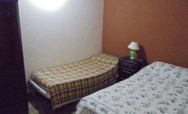 OPORTUNIDAD CHALET 3 AMBIENTES + 2 DEPTOS 2 AMB - ZONA NORTE-CON GAS NATURAL