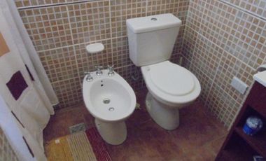 OPORTUNIDAD CHALET 3 AMBIENTES + 2 DEPTOS 2 AMB - ZONA NORTE-CON GAS NATURAL