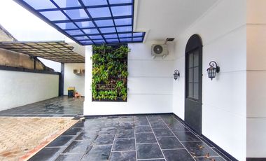 Rumah 3 Lt SHM 10 Mnt ke Siloam Hospitals Kebon Jeruk Siap KPR J-41268