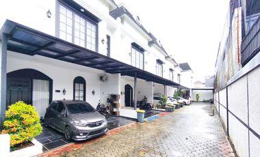 Rumah 3 Lt SHM 10 Mnt ke Siloam Hospitals Kebon Jeruk Siap KPR J-41268
