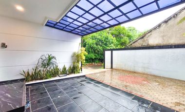 Rumah 3 Lt SHM 10 Mnt ke Siloam Hospitals Kebon Jeruk Siap KPR J-41268