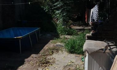 DEOCARE PROPIEDADES VENTA DE CASA DE 5 AMBIENTES CON PATIO GARAGE Y FONDO VILLA MADERO
