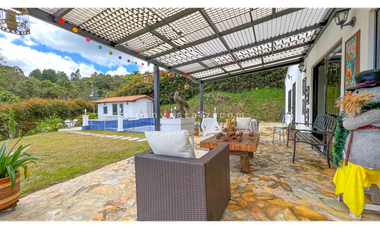 Finca Independiente con Piscina Vía Aeropuerto - Hipódromo