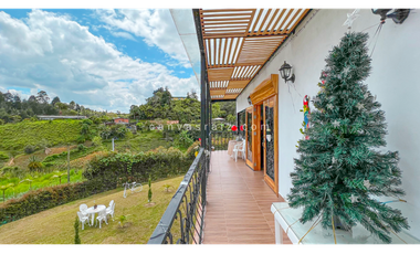 Finca Independiente con Piscina Vía Aeropuerto - Hipódromo