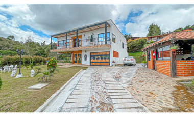 Finca Independiente con Piscina Vía Aeropuerto - Hipódromo