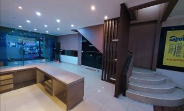 Dijual Ruko Asia Tropis Kota Harapan Indah Bekasi Jawa Barat Lokasi Strategis Di Jl utama ROW 50 Meter Furnish