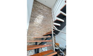VENDO CASA EN CONJUNTO A PUERTA CERRADA
