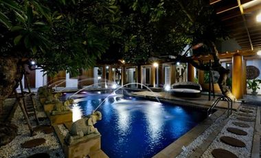 Unique Thai Bali style villa on a land of 1600 Sqm in Bangkok, Thailand