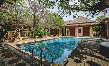 Unique Thai Bali style villa on a land of 1600 Sqm in Bangkok, Thailand