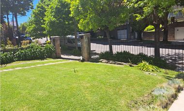 ESPECTACULAR CHALET EN LOMA DE STELLA MARIS