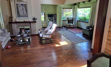 ESPECTACULAR CHALET EN LOMA DE STELLA MARIS