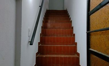 VENTA 2 PH DE DOS AMBIENTES EN PLANTA ALTA, VILLA BALLESTER