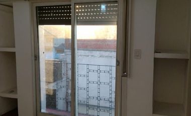 VENTA 2 PH DE DOS AMBIENTES EN PLANTA ALTA, VILLA BALLESTER