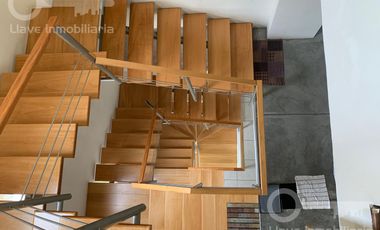 Venta de Edificio de Oficinas con 3 niveles en calle Madero, Col. María de la Piedad, Coatzacoalcos, Ver.
