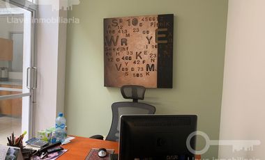 Venta de Edificio de Oficinas con 3 niveles en calle Madero, Col. María de la Piedad, Coatzacoalcos, Ver.