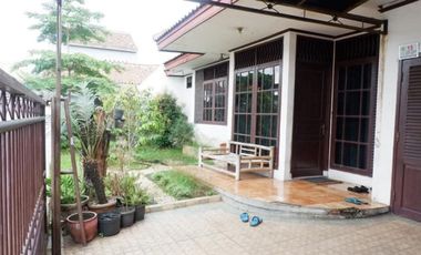 Rumah Luas 1 Menit ke Living Plaza Pamulang 2 Lantai Siap KPR J-45317