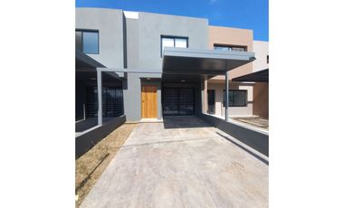 EXCELENTE DUPLEX - COLINA DE MANANTIALES