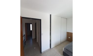 EXCELENTE DUPLEX - COLINA DE MANANTIALES