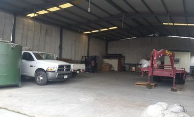 BODEGA EN VENTA, CON PATIO MANIOBRAS. 700 m2. CARMEN, CAMPECHE.