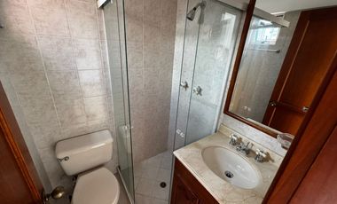 apartamento en arriendo en el esmeraldal. Cod A214889