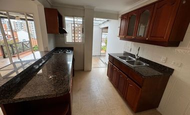 apartamento en arriendo en el esmeraldal. Cod A214889