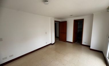 apartamento en arriendo en el esmeraldal. Cod A214889