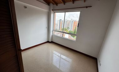 apartamento en arriendo en el esmeraldal. Cod A214889