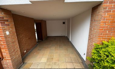 apartamento en arriendo en el esmeraldal. Cod A214889