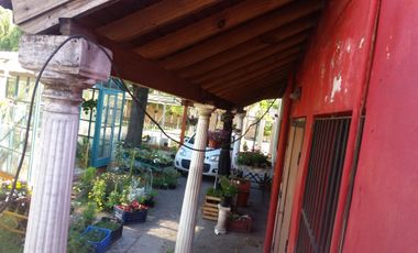LOCAL COMERCIAL APTO TODO DESTINO. PARQUE CON SALIDA A TRES CALLES.
