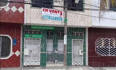 CASA DE 2 PISOS EXCELENTE UBICACION EN EL CENTRO DE PUNCHANA - LORETO