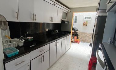CASA PARA LE VENTA BARRIO PEREZ BELLO